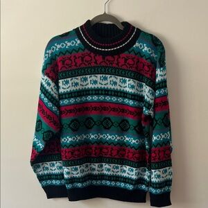 Glamour Men's Red and Green Patterned Crewneck Sweater